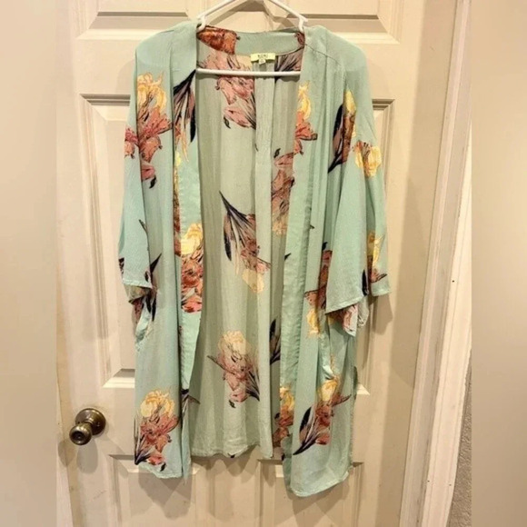 Kori America Mint Green Florak Adjustable Kimono size Medium - Picture 1 of 6